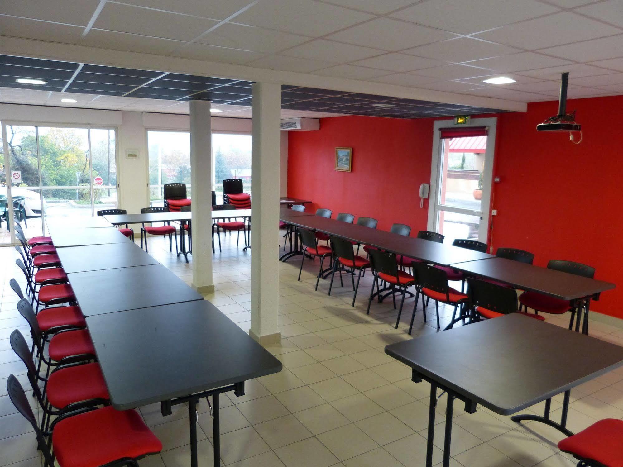 Hotel Restaurant Les Chataigniers Privas Exterior foto